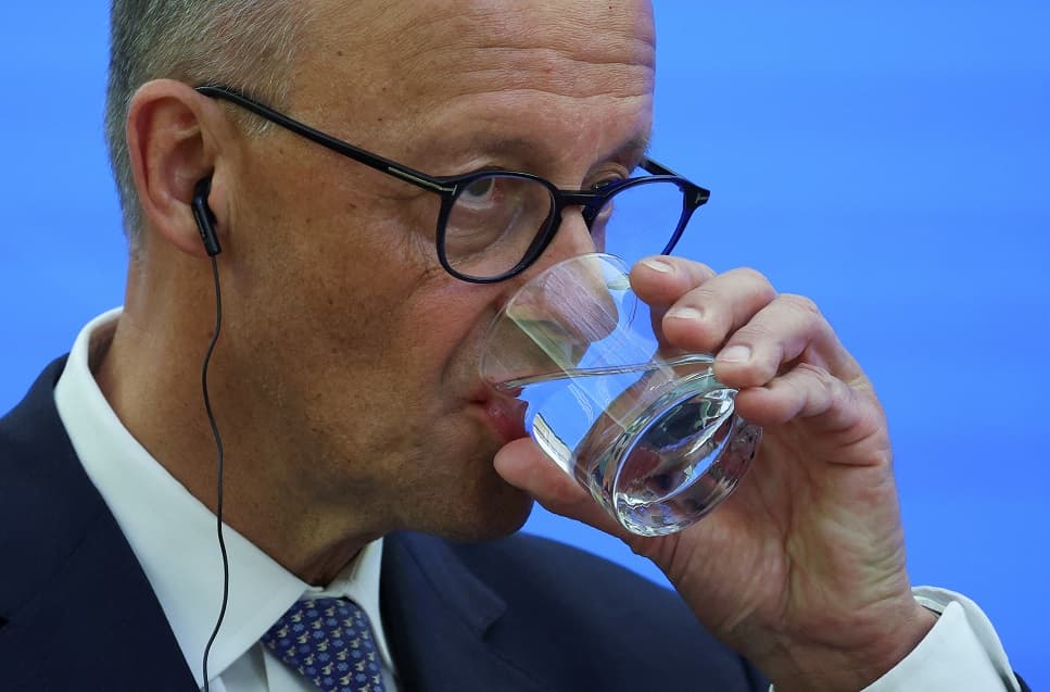 Merz critica acordo EUA-Rússia de exportação de diesel e descarta apoio europeu